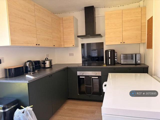 Frome Road, Hull, HU8 3 bed end of terrace house to rent £850 pcm £196 pw