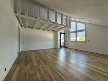 Fröndenberg Westick: Eigentumswohnung der besonderen Art mit Balkon plus Tiefgaragenstellplatz!