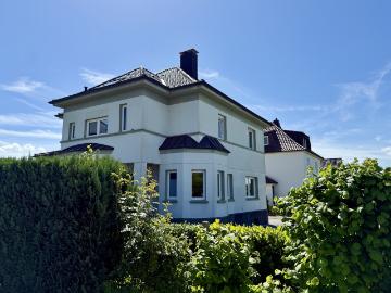 Fröndenberg Dellwig: Exklusives Zweifamilienhaus Naturverbundenes Wohnen nahe der Ruhr Auen!