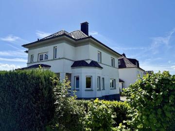 Fröndenberg Dellwig: Exklusives Zweifamilienhaus Naturverbundenes Wohnen nahe der Ruhr Auen!