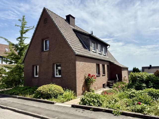Fröndenberg: Freistehendes Wohnhaus in Top Lage – Exklusives Familienparadies in ruhiger Sackgasse!