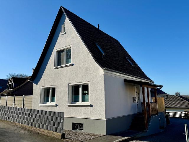 Fröndenberg Hohenheide: Altbau, aber nicht vom alten Eisen Energetisch und technisch im TOP Zustand!