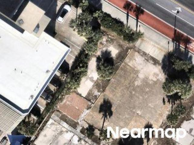 Front Beach Rd
