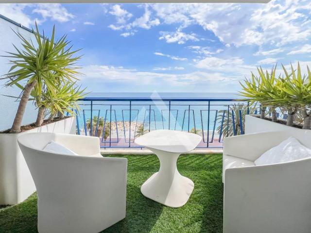 Front De Mer Trois Pieces Promenade Des Anglais 65m² Nice