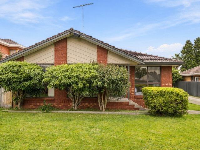 Front Position, Generous Proportions & Effortless Reservoir Living