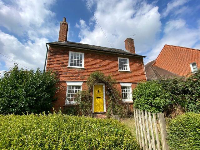 Front Road, Woodchurch, Kent, TN26 3 bed detached house to rent £1,495 pcm £345 pw