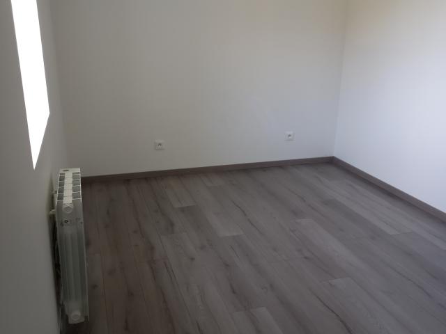 FRONTONAS HAMEAU DE CORBEYSSIEU Appartement T3 en Triplex