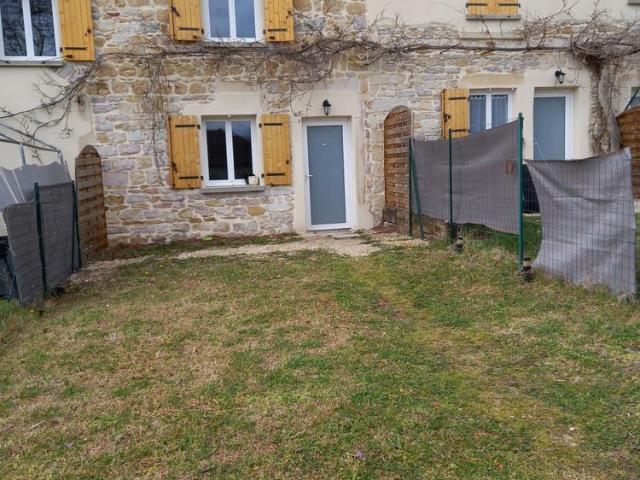 FRONTONAS HAMEAU DE CORBEYSSIEU Appartement T3 en Triplex
