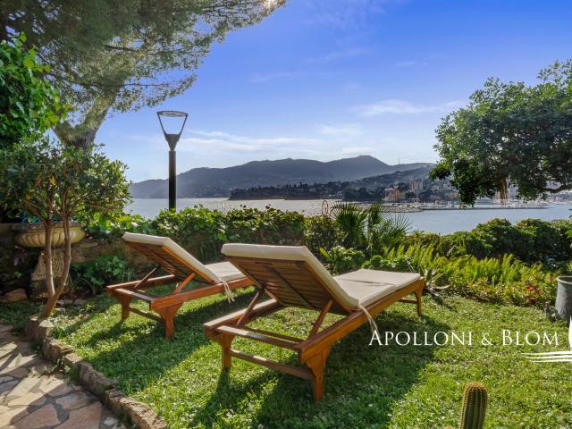 Fronte mare con vista, residenza con terrazza e giardino – R. 127m² Rapallo