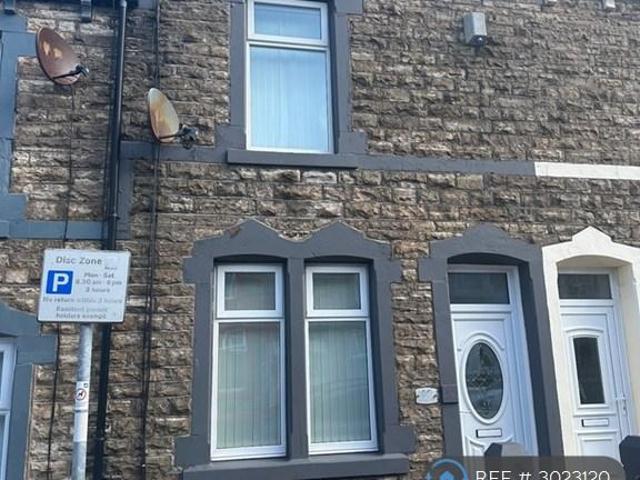 Frostoms Road, Workington, CA14 2 bed terraced house to rent £700 pcm £162 pw
