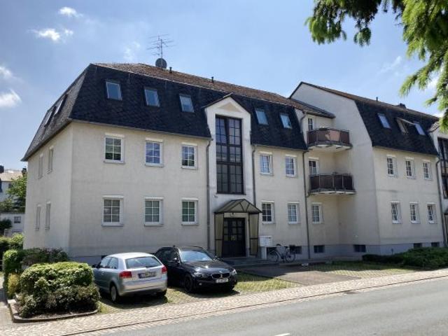Fraureuth, schöne 2 Zimmerwohnung mit Balkon und Stellplatz!
