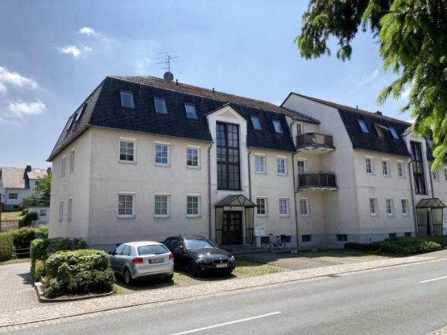 ab 01.07.26! Fraureuth, schöne 2 Zimmer Erdgeschosswohnung mit Balkon, Stellplatz optional