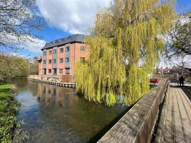 Frays Court, Cowley Road, Uxbridge UB8, Studio to rent, £1,175 pcm | PrimeLocation