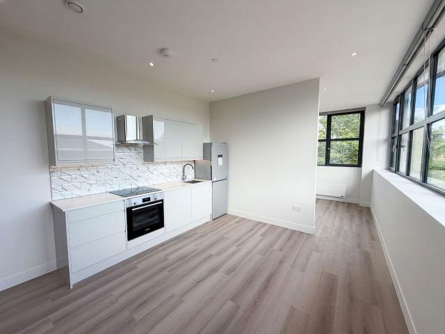 Frayswater Place, Waterwood House UB8, 1 bed flat to rent, £1,475 pcm | PrimeLocation