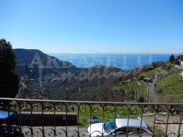 Frazione Bracco 19 7 vani 200mq