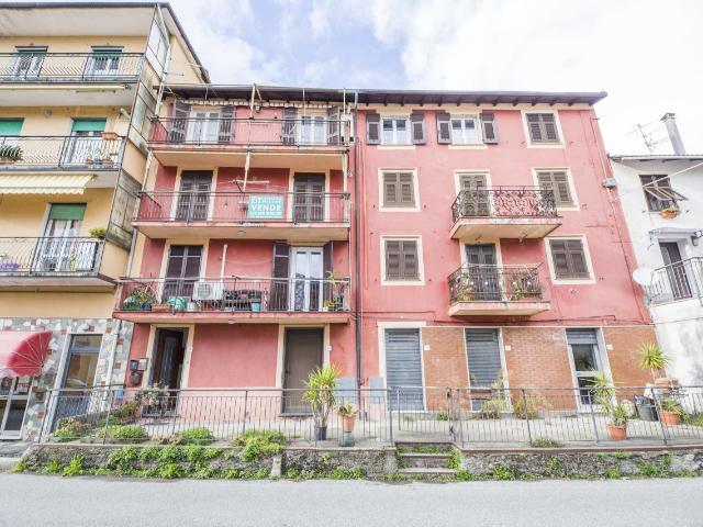 Frazione Chiappato 146 7 vani 105mq