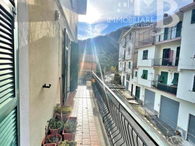 Frazione Pannesi 53 7 vani 100mq