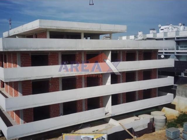 FRAÇÃO D T3 rés do chão varanda com 37,85m2 lugar de garagem com 25m2