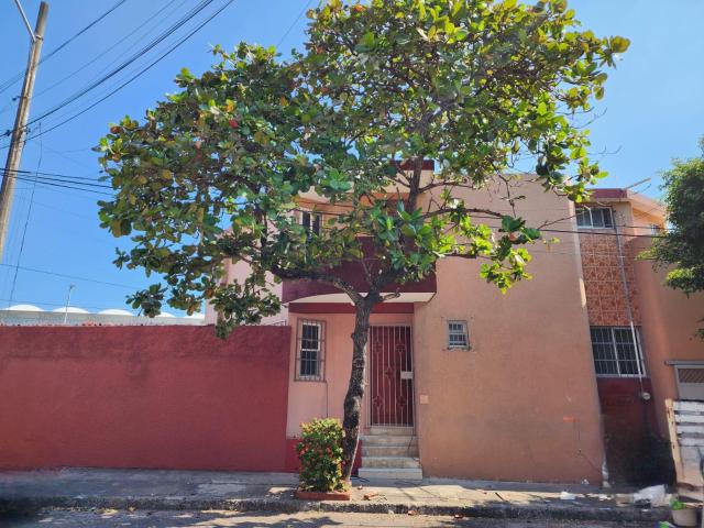 Fracc Virginia, Casa en VENTA de 3 rec?maras frente al estadio
