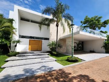 FRACC.EL MASCAREÑO VISTA HERMOSA Residencia con acabados de lujo en Venta