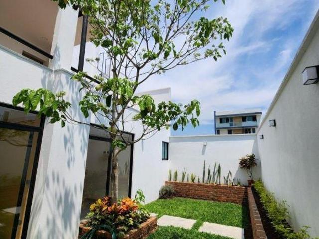 Fracc. LAS PALOMAS, nueva, 3 habitaciones, Jardín