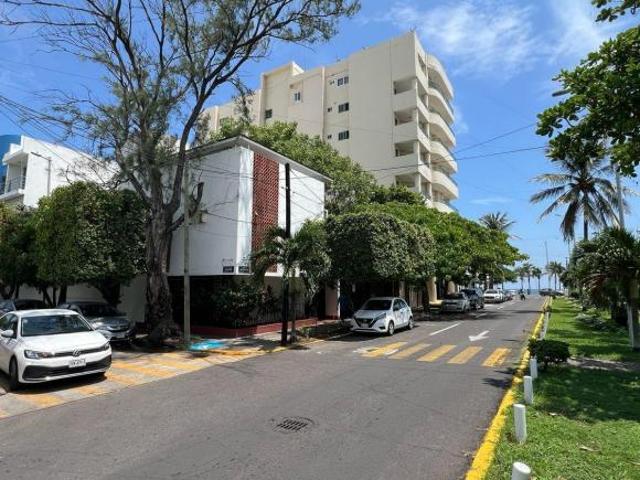 Fraccionamiento Reforma, Departamento en VENTA de 3 habitaciones elevador y cto. de servicio