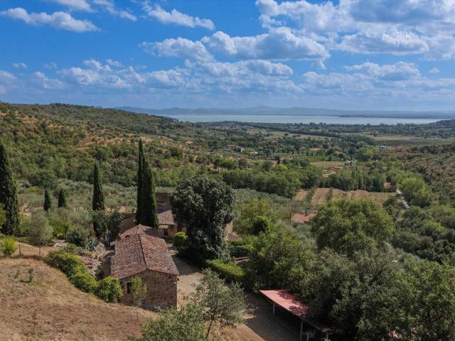 Framhouse vicino al Lago Trasimeno 100m² Tuoro sul Trasimeno