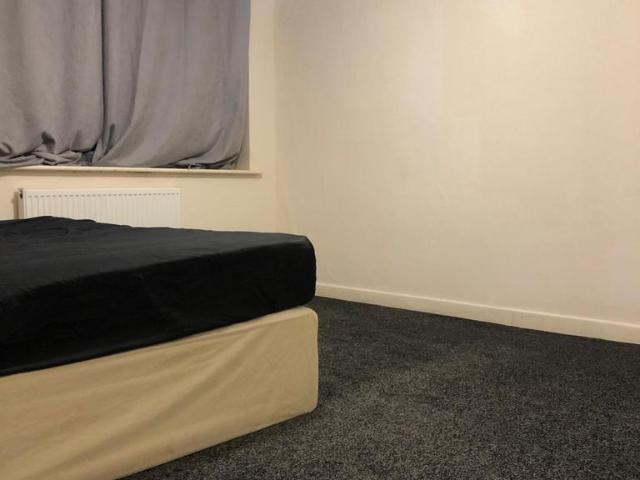 Frampton Crescent, Bristol BS16 4 bed house to rent £2,300 pcm £531 pw