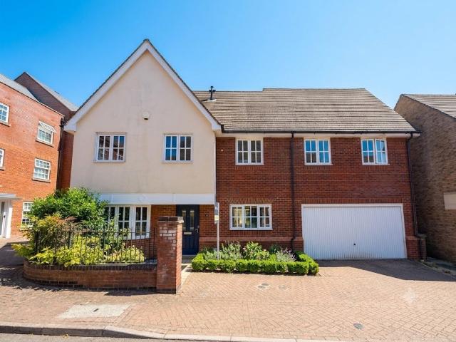 Frampton Grove, Milton Keynes MK4, 4 bed detached house to rent, £2,499 pcm | PrimeLocation