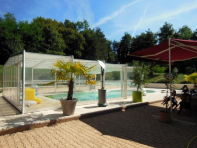 France Boyer: grande maison de 6.5 pcs 300 m2 avec piscine de 50 m2