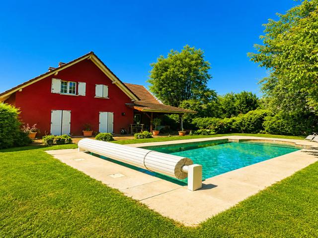 France Saint Bernard 68 | Une Propriété Familiale Rare avec Piscine Chauffée, Jardin Paysager et Prestations Recherchées
