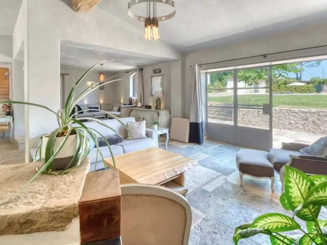 France | Saint Paul de Vence | 5 Chambres | 5 Salles de bain. 300m² Saint Paul de Vence