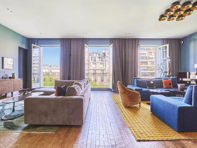France | Paris 16e | 4 chambres | 3 salles de bains | 298 m². 298m² Paris 16ème