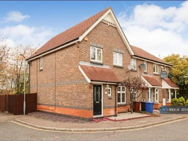 Frances Avenue, Chafford Hundred, RM16 3 bed end of terrace house to rent £2,100 pcm £485 pw