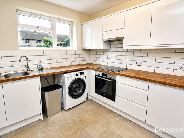 Frances Gardens, RM15 1 bed apartment to rent £1,300 pcm £300 pw