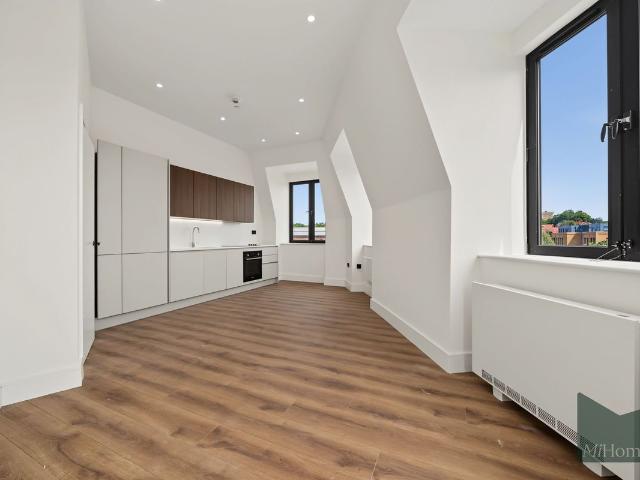 Frances Road, Windsor SL4, 2 bed flat to rent, £1,850 pcm | PrimeLocation