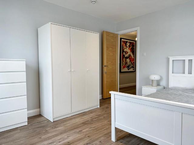 Frances Street, Truro TR1 3 bed flat to rent £1,550 pcm £358 pw