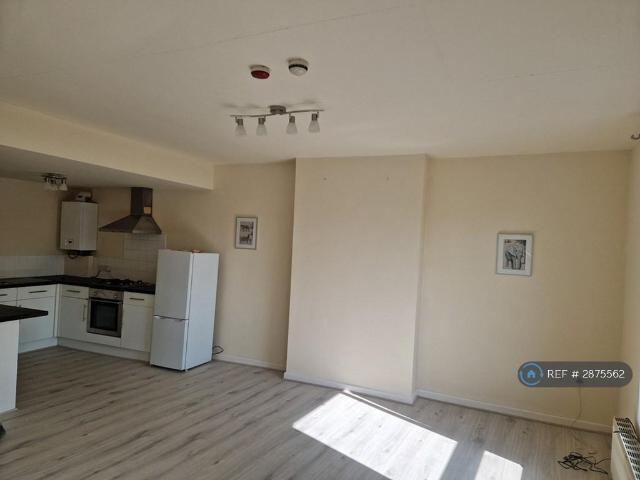 Frances Street, Elland, HX5 1 bed flat to rent £600 pcm £138 pw