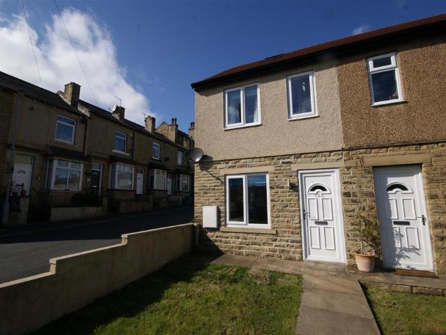 Frances Street, Lane Head, Brighouse 3 bed end of terrace house to rent £850 pcm £196 pw
