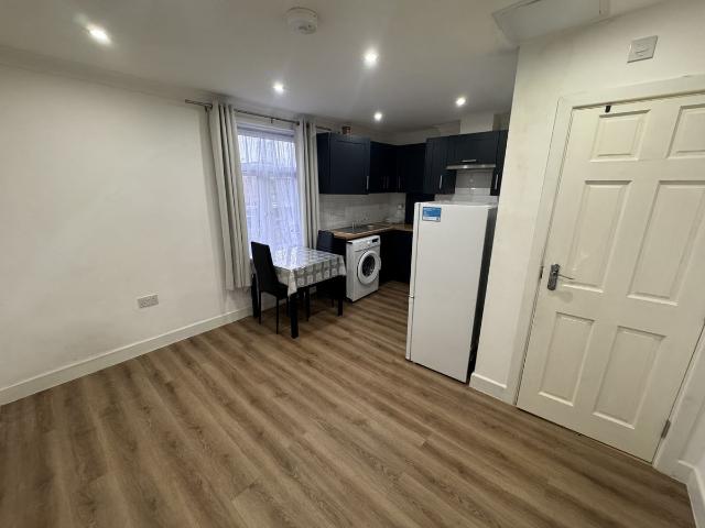 Frances Street, London SE18, 2 bed maisonette to rent, £1,700 pcm | PrimeLocation