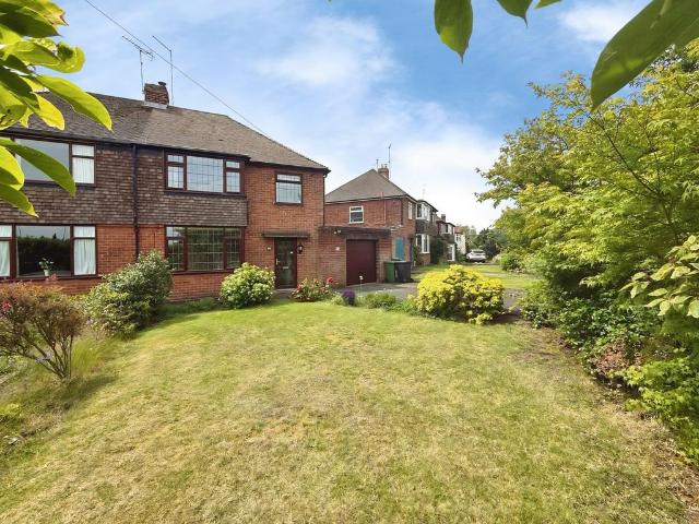 Franche Road, Kidderminster, DY11 3 bed semi detached house to rent £1,320 pcm £305 pw
