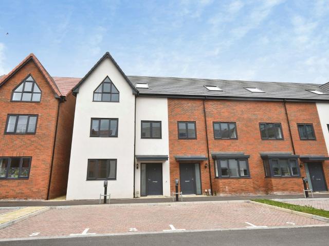 Francis Avenue, Aylesbury, Buckinghamshire HP21, 4 bed semi detached house to rent, £2,500 pcm | PrimeLocation