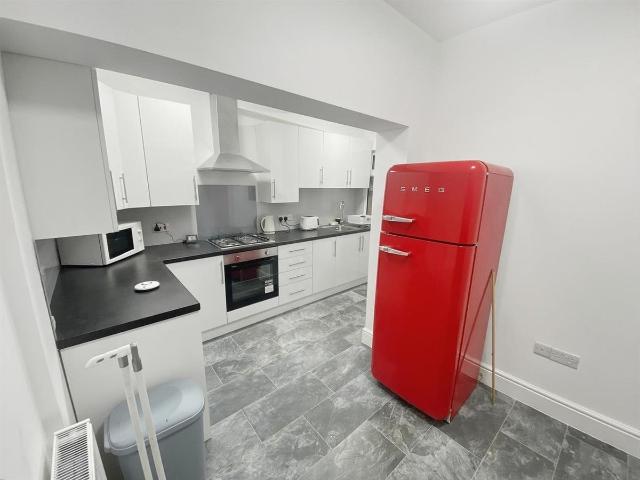 Francis Avenue, Ilford IG1, 2 bed terraced house to rent, £1,900 pcm | PrimeLocation