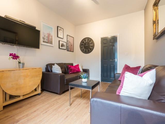 Francis Avenue, Portsmouth PO4, 7 bed terraced house to rent, £568 pppm | PrimeLocation