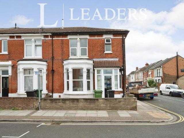Francis Avenue, PO4 5 bed terraced house to rent £2,750 pcm £635 pw
