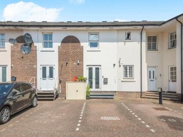 Francis Close, London E14, 3 bed terraced house to rent, £2,700 pcm | PrimeLocation