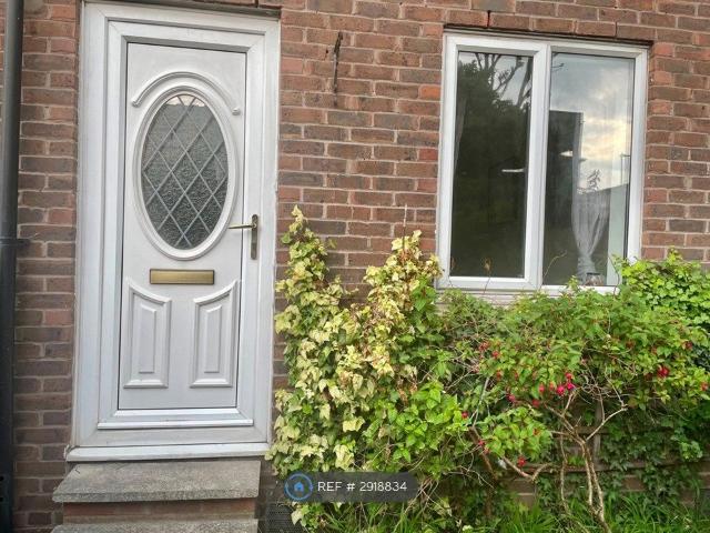 Francis Close, London E14, 2 bed end terrace house to rent, £2,150 pcm | PrimeLocation