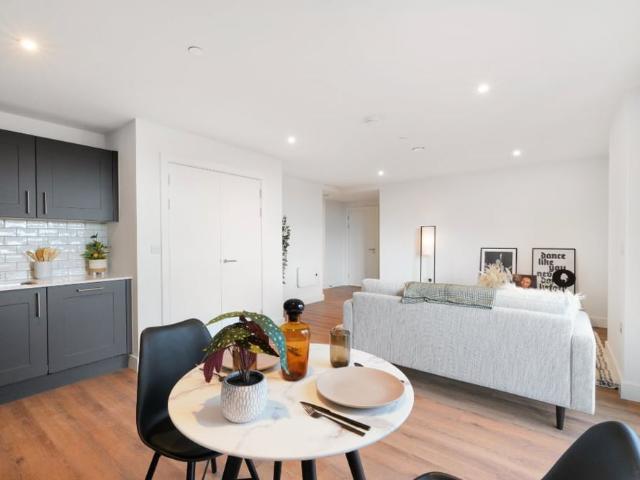 Francis House, SL6 1TY, Maidenhead