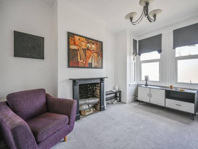 Francis Road, Leyton, Leyton, London E10, 2 bed maisonette to rent, £2,195 pcm | PrimeLocation