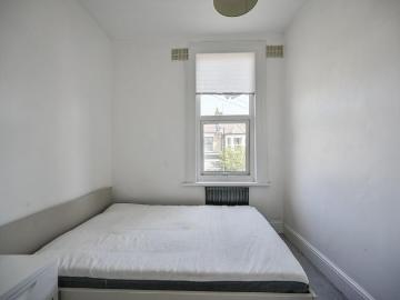 Francis Road, Leyton, Leyton, London. 2 bed maisonette to rent £3,500 pcm £808 pw